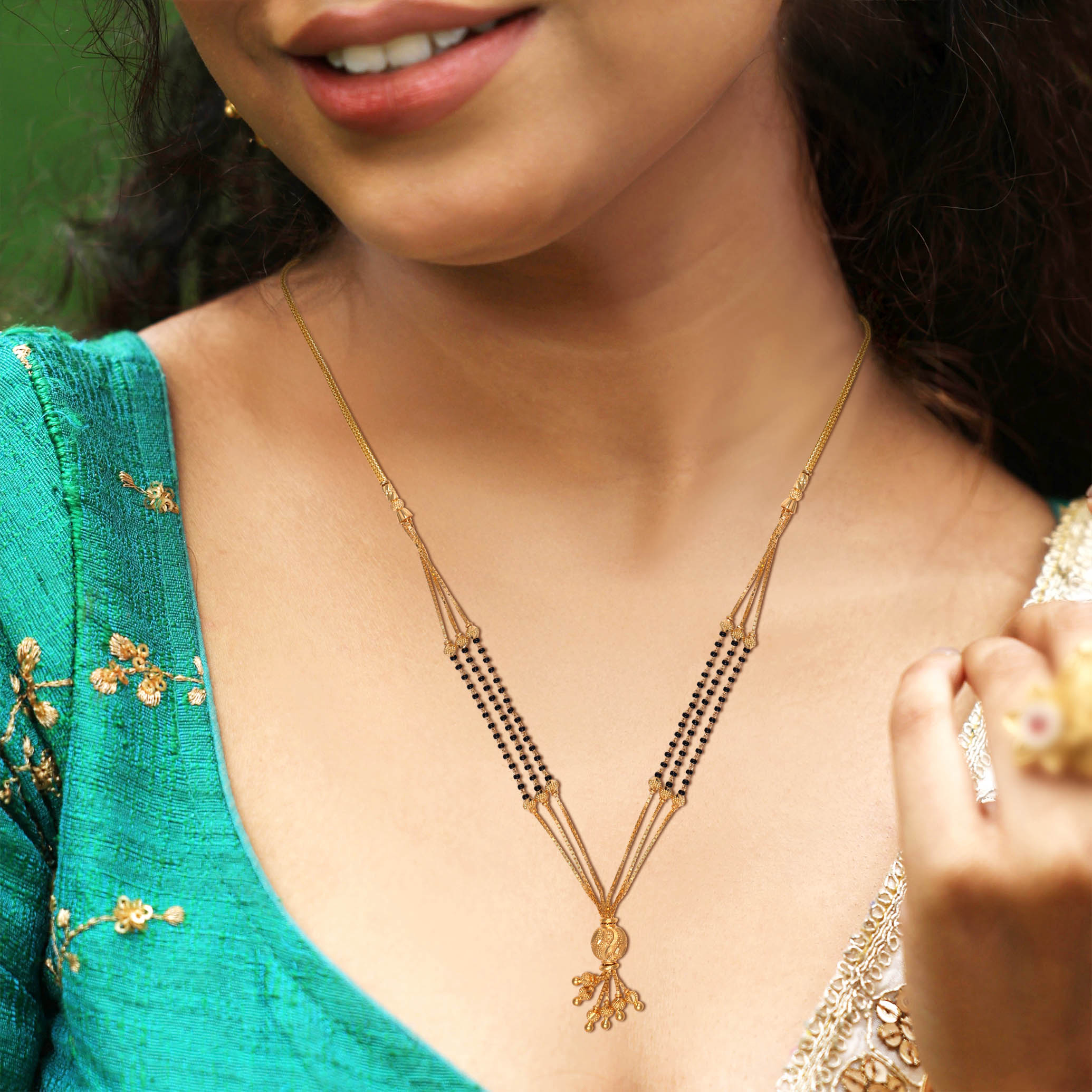 Golden Unity Beaded Mangalsutra - Senco Gold and Diamonds