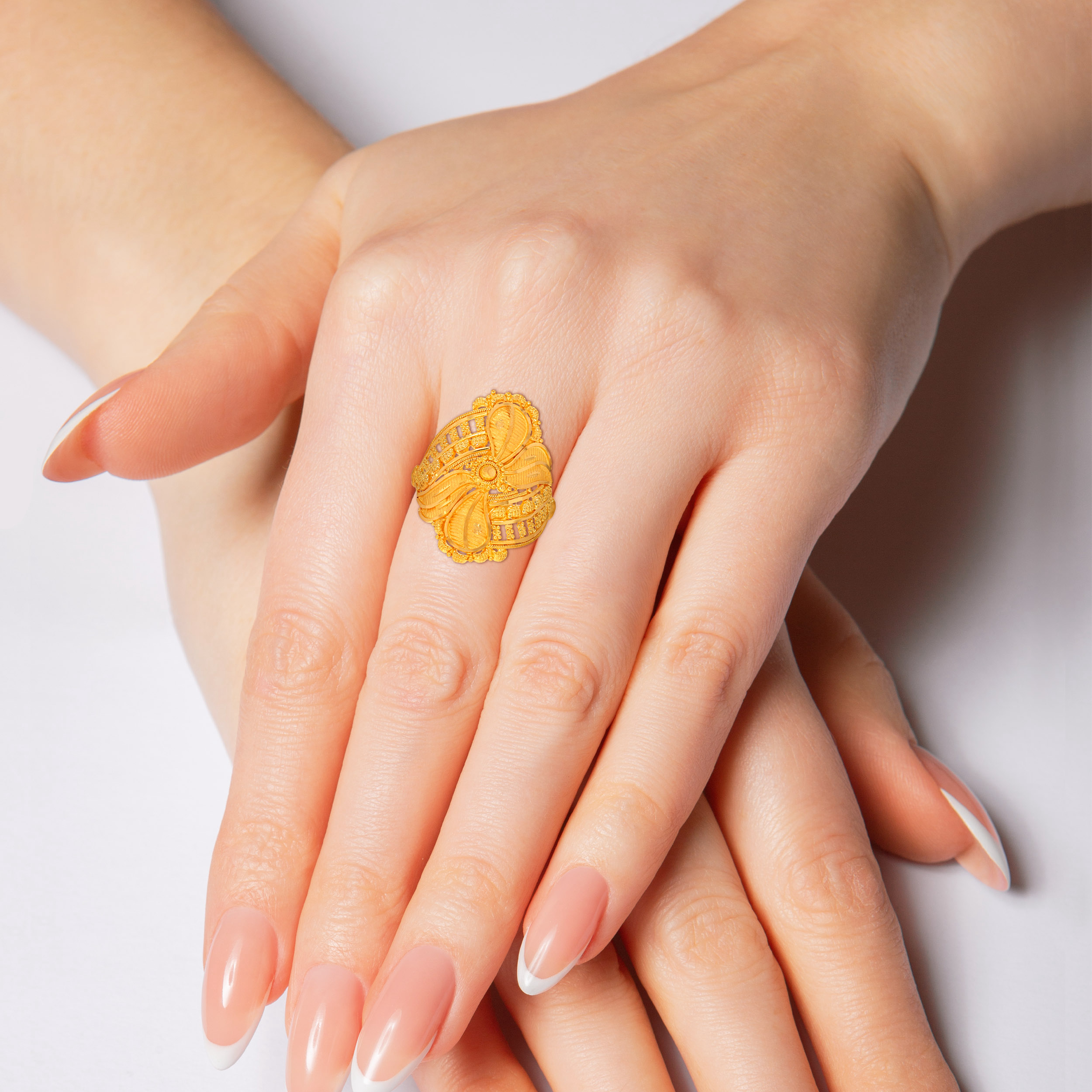 Artistic Filigree Gold Ring - Senco Gold and Diamonds