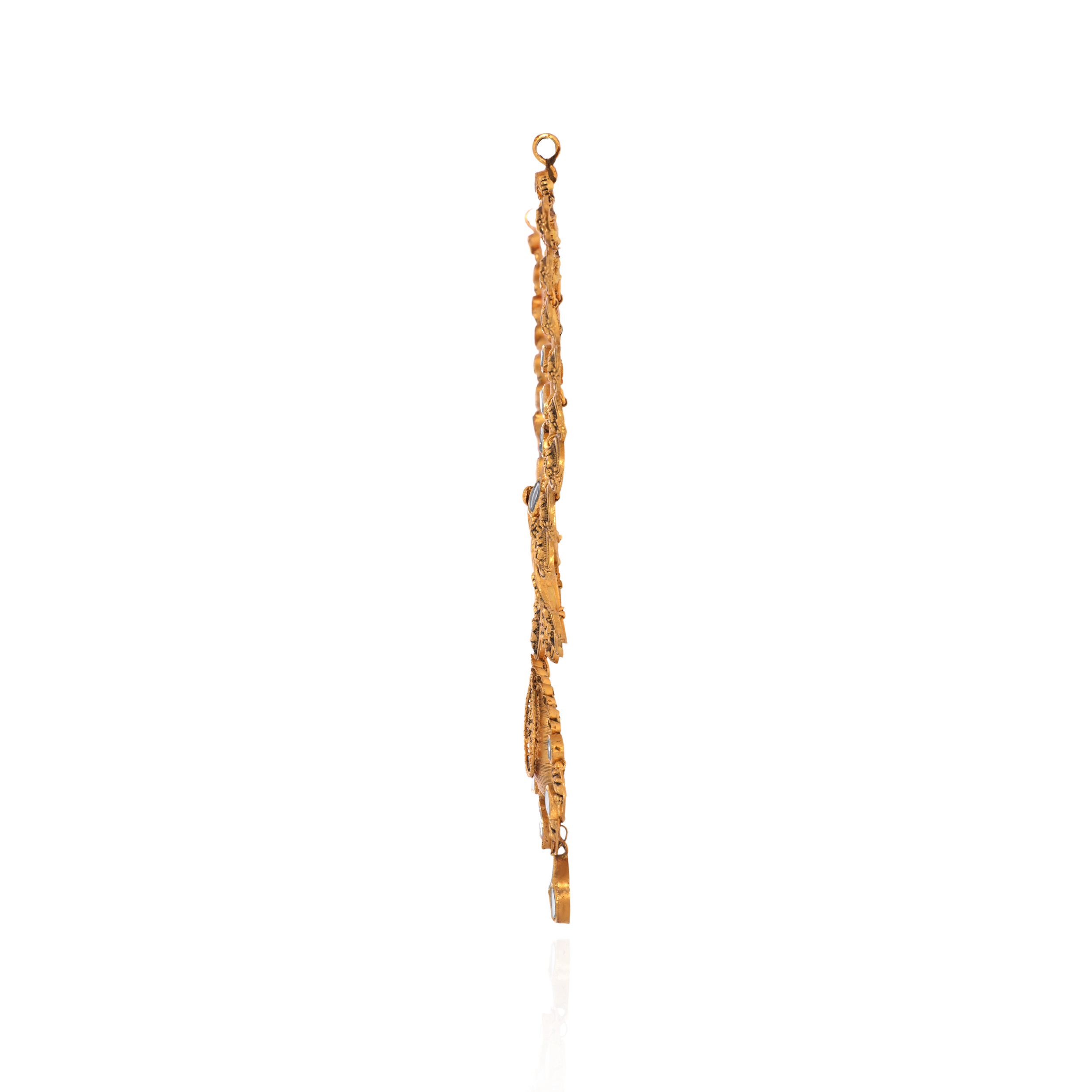 Regal Carvings Gold Kundan Necklace - Senco Gold and Diamonds