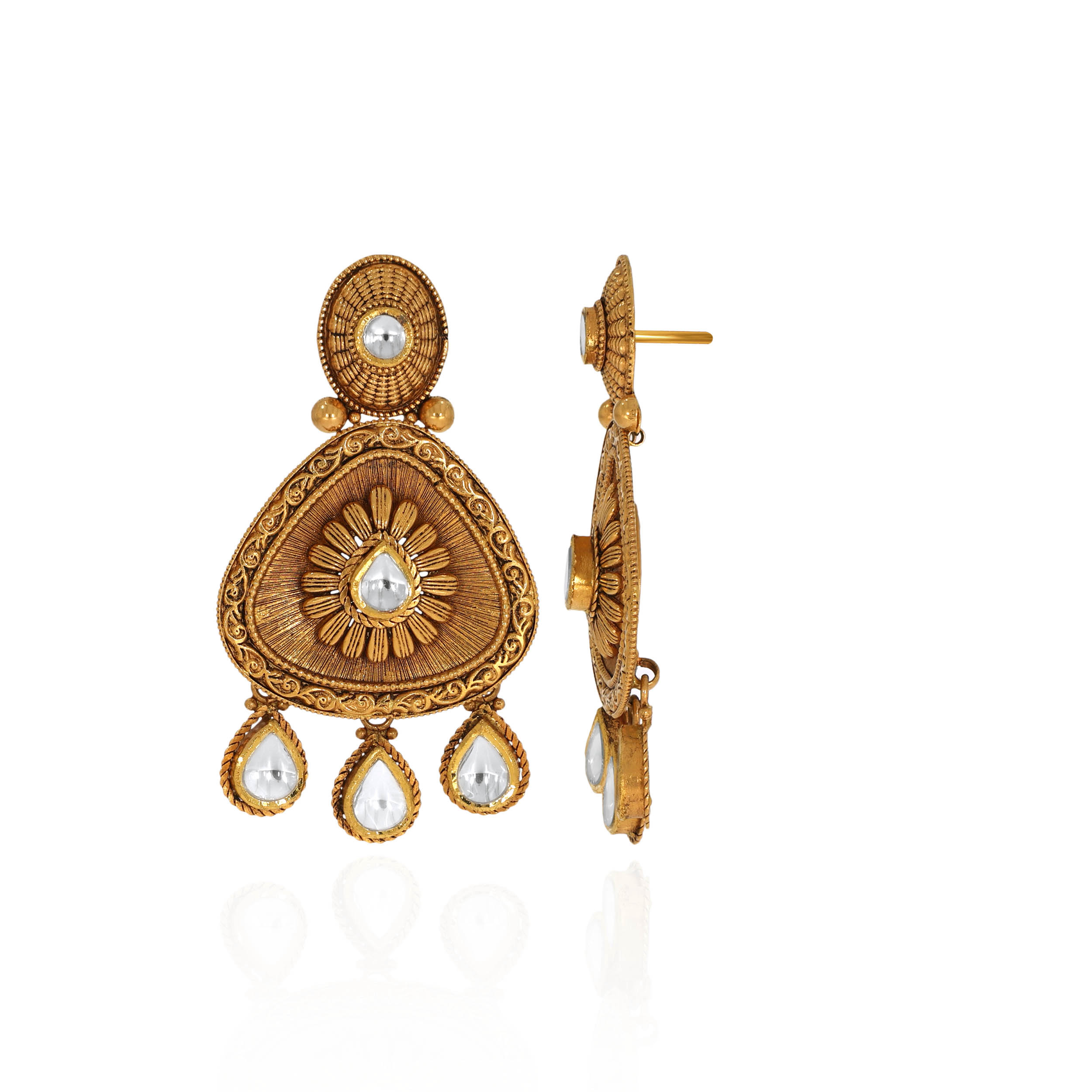 Majesty Kundan Gold Earrings - Senco Gold and Diamonds