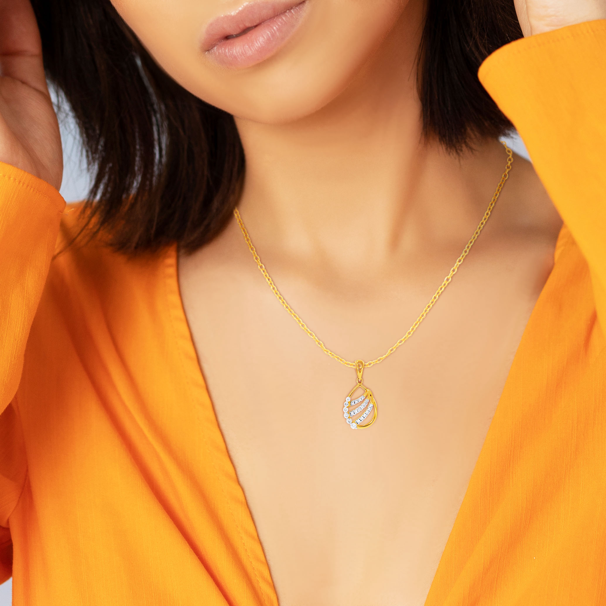 Curved Drop Diamond Pendant - Senco Gold and Diamonds