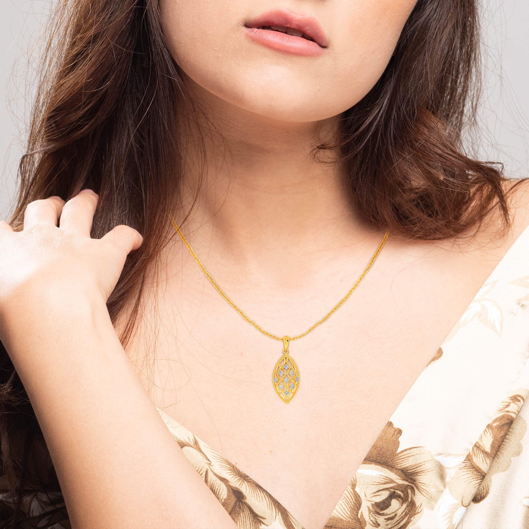 Elara Petal Diamond Pendant - Senco Gold and Diamonds