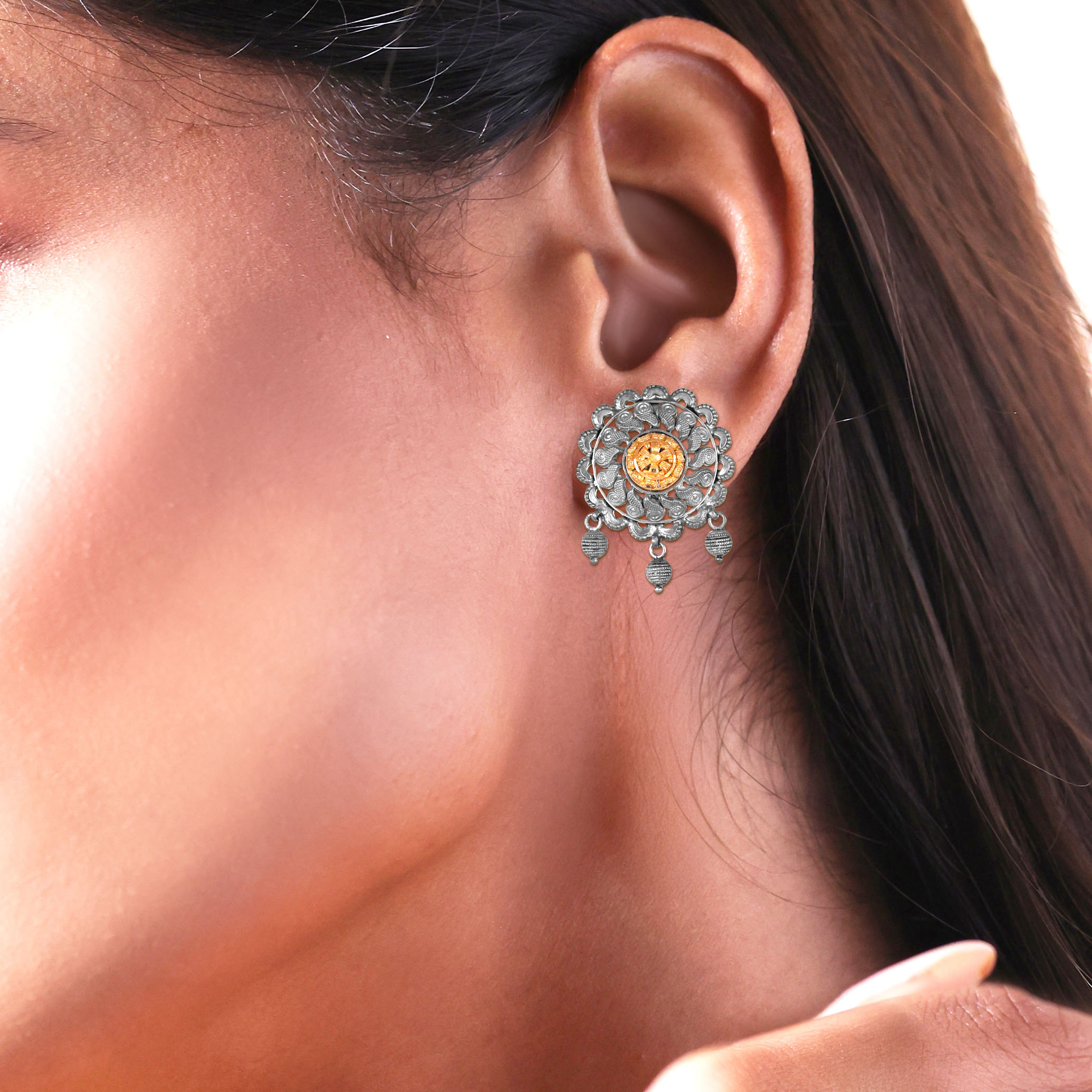 Antique Splendour Gold Earrings - Senco Gold and Diamonds