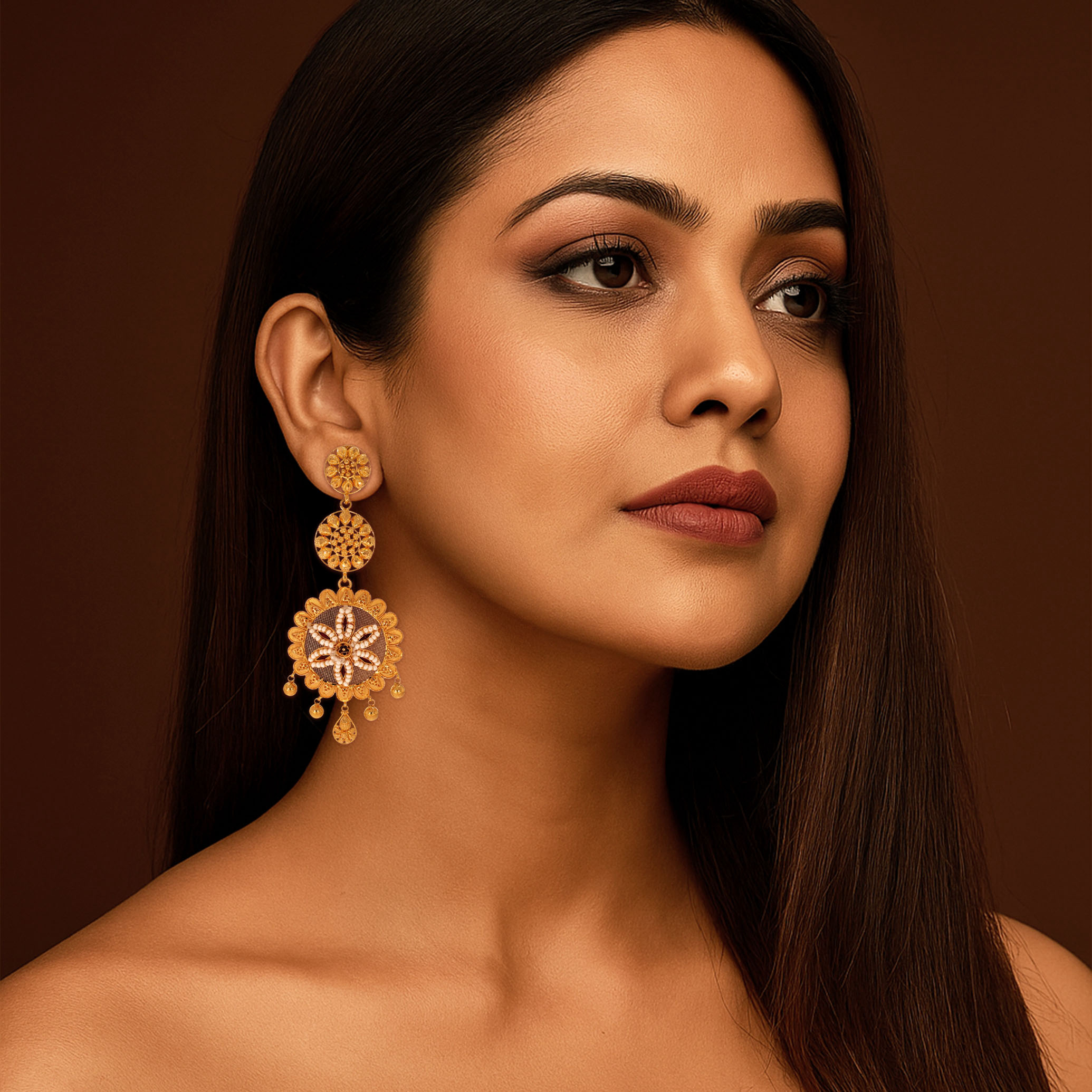 Ornate Scalloped Gold Earrings - Senco Gold and Diamonds