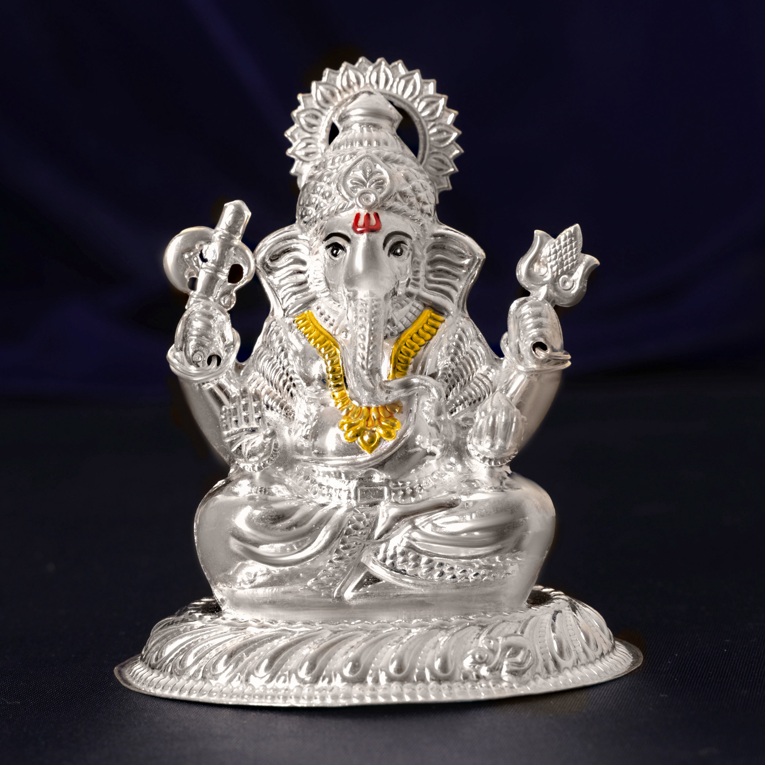 Divine Lord Ganesh Silver Idol - Senco Gold and Diamonds