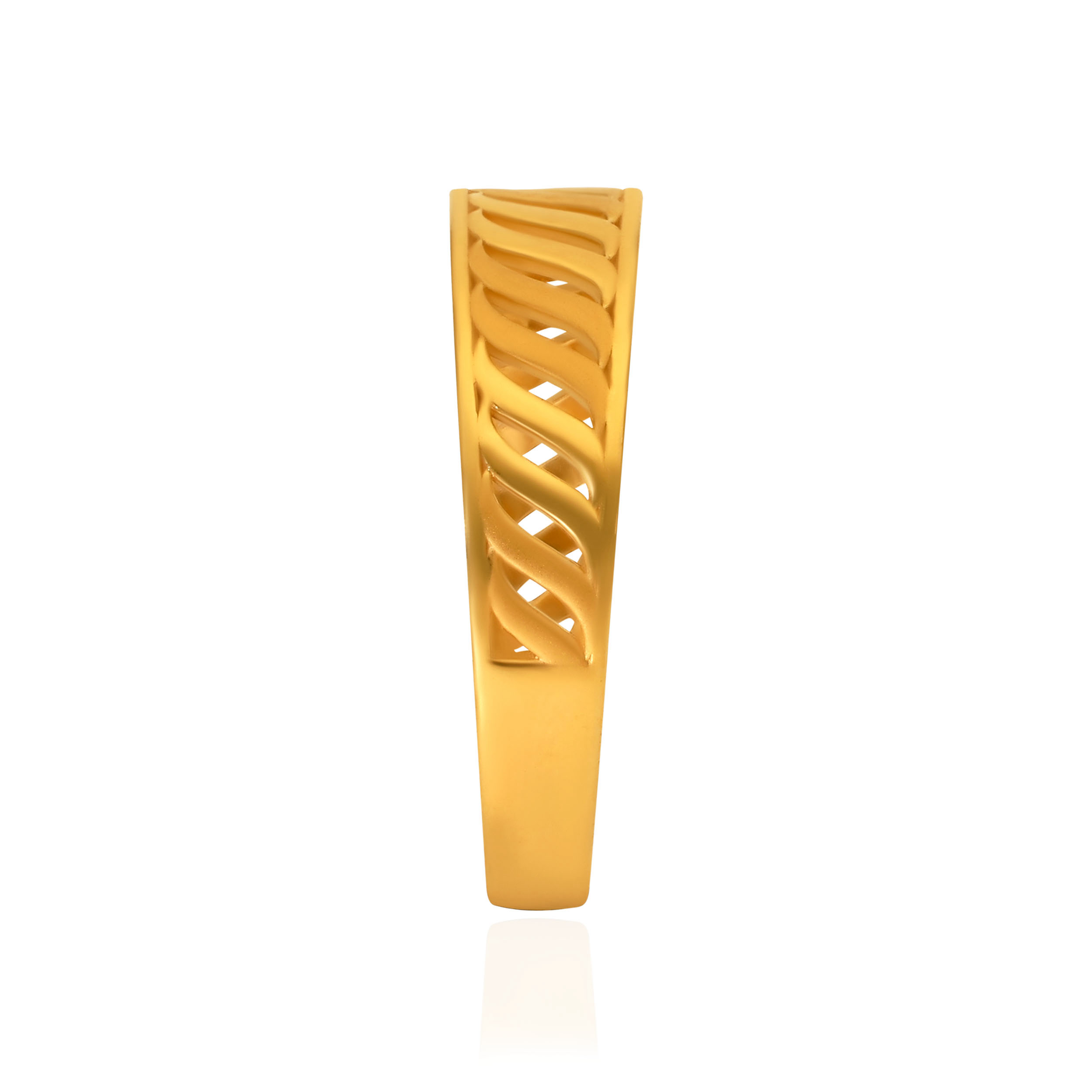 Gleaming Twist Gold Ring - Senco Gold and Diamonds