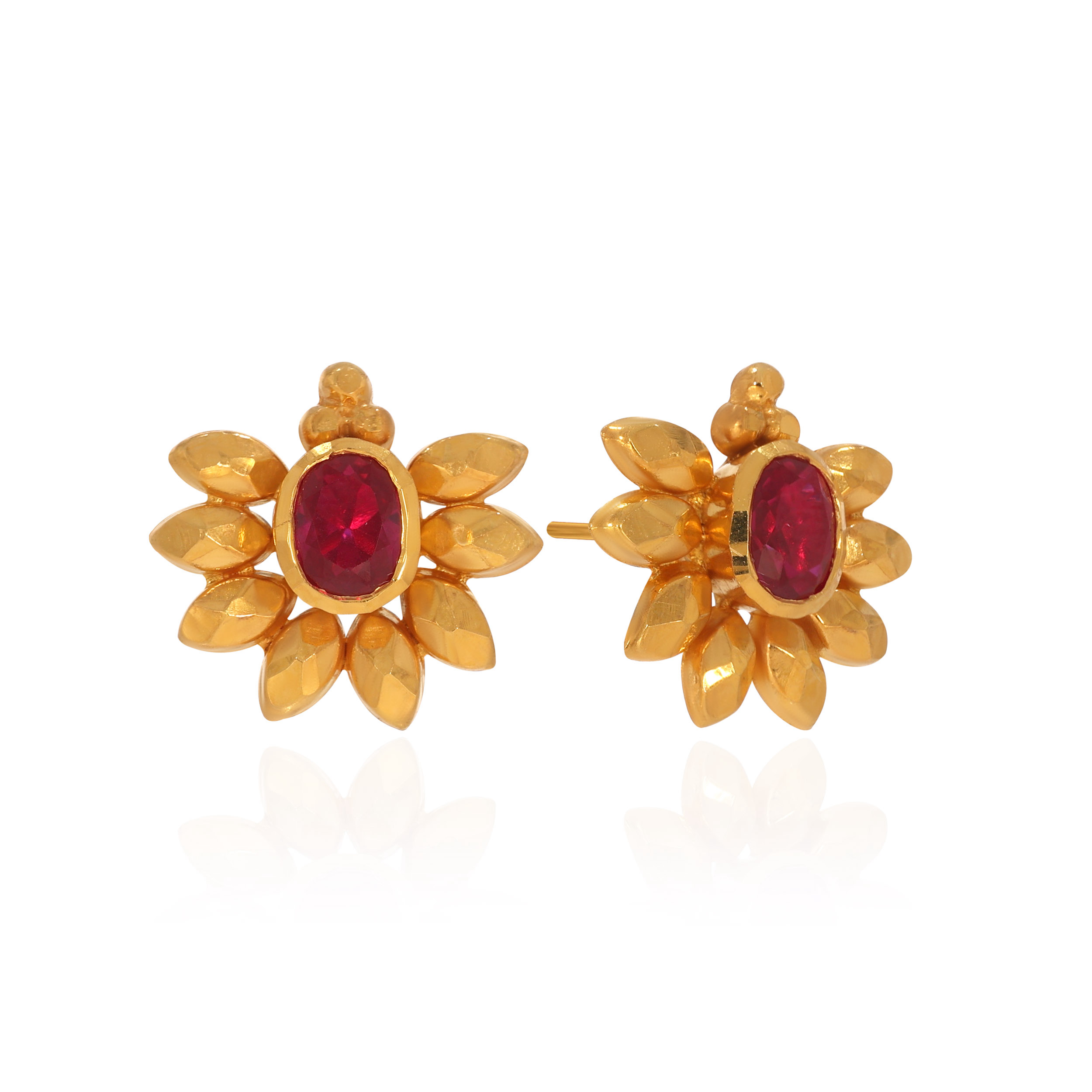 Chic Blossom Gold Studs - Senco Gold and Diamonds