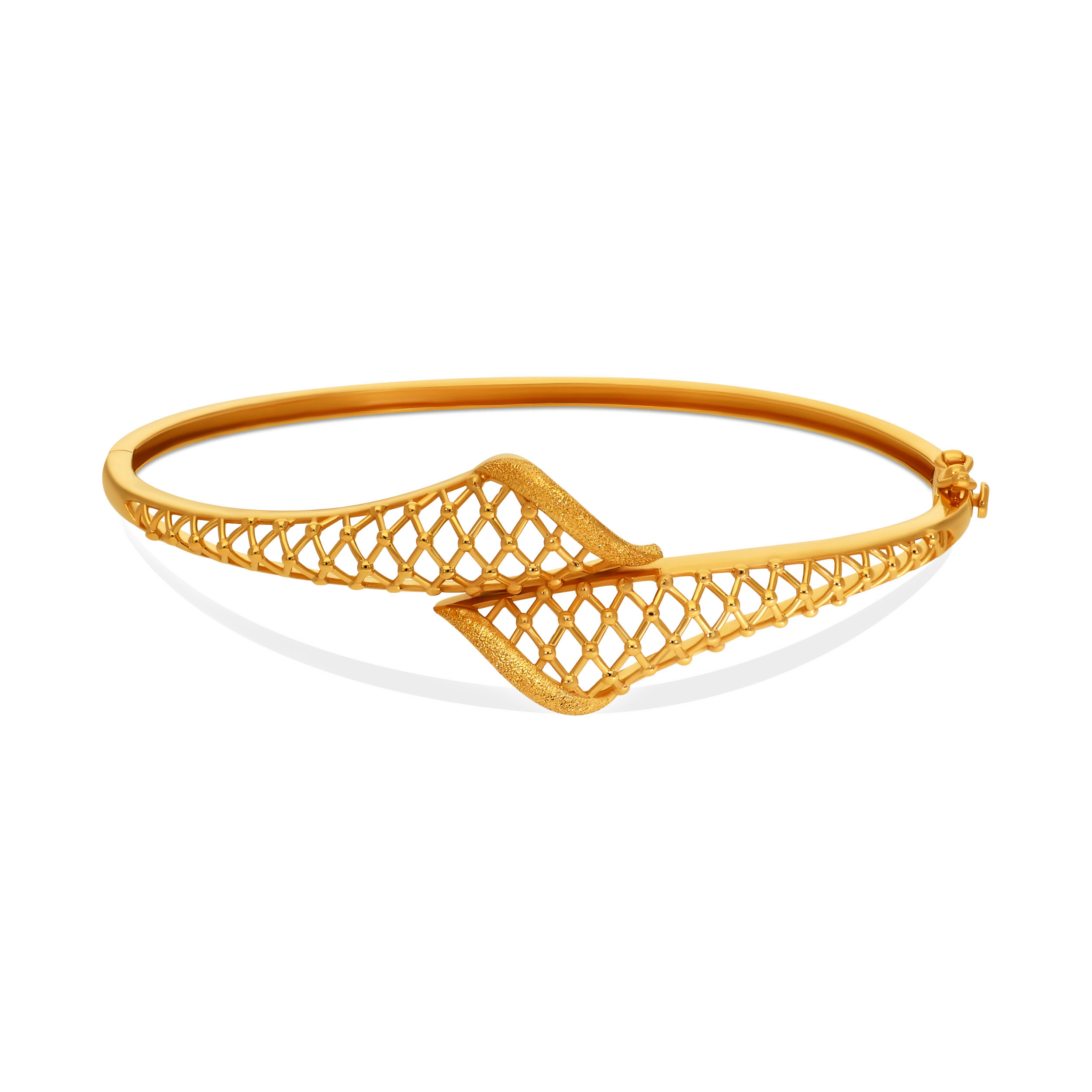 LatticeEmbrace Gold Bangle - Senco Gold and Diamonds
