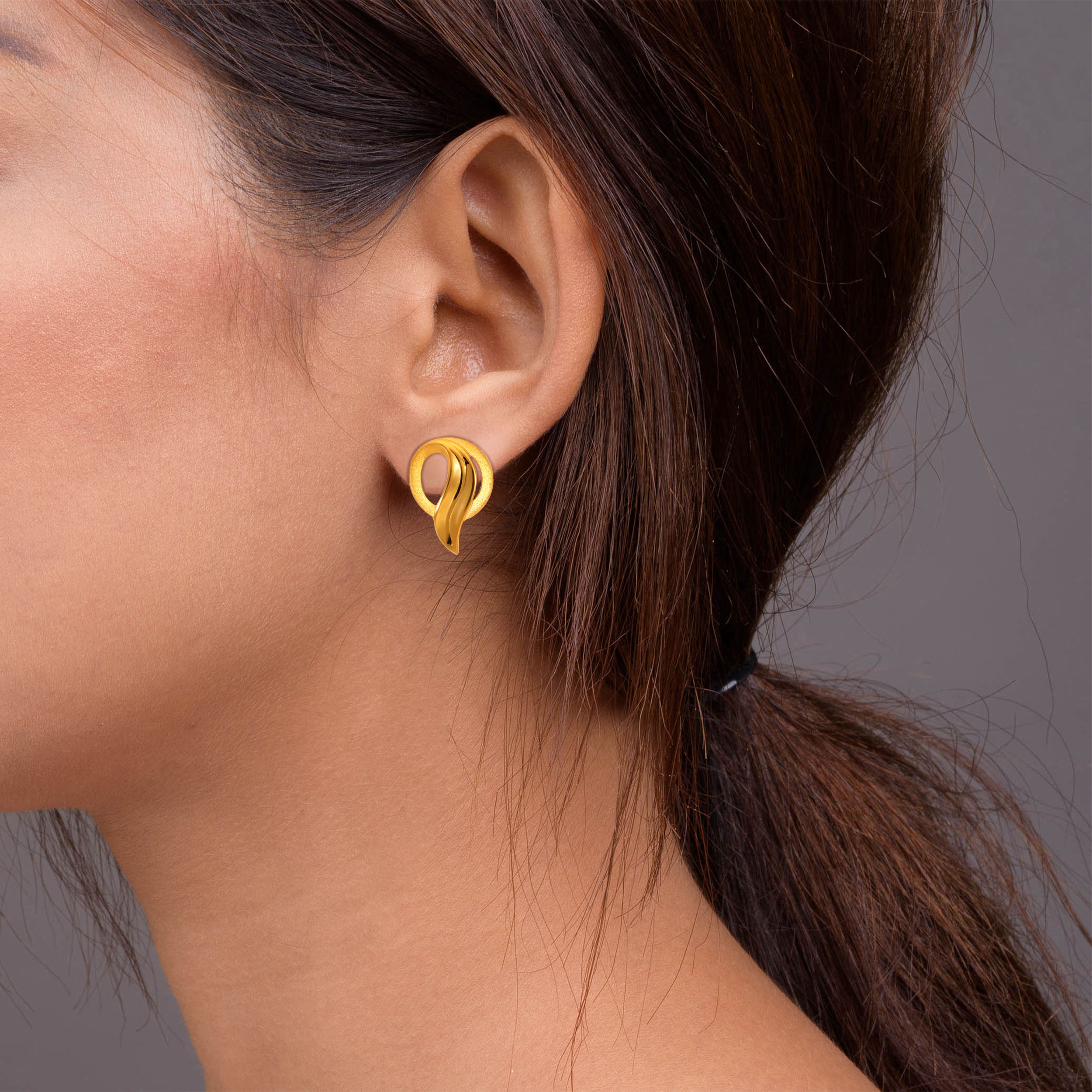 Open Circle Gold Studs - Senco Gold and Diamonds