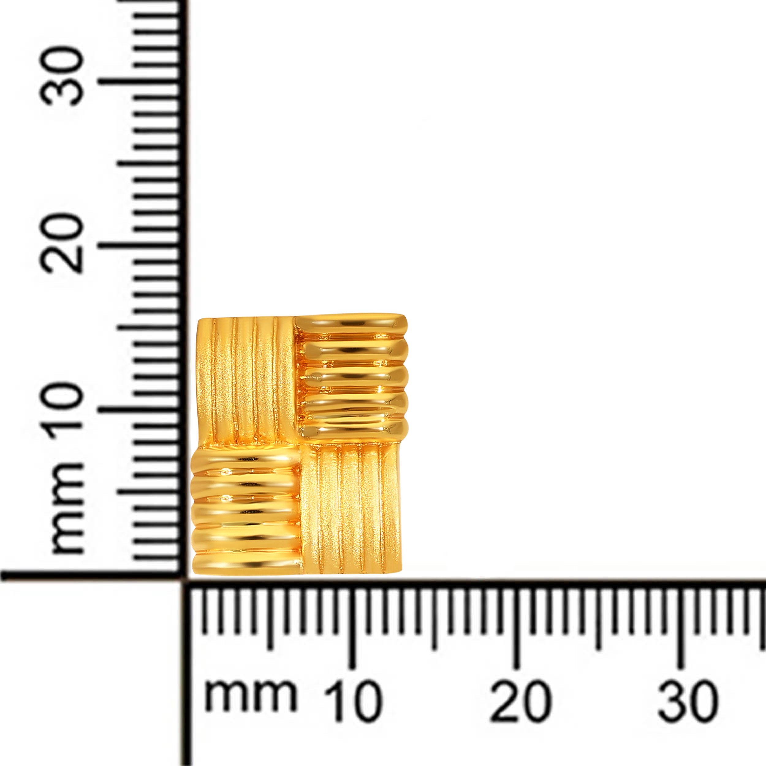 Ribbed Gold Square Studs - Senco Gold and Diamonds