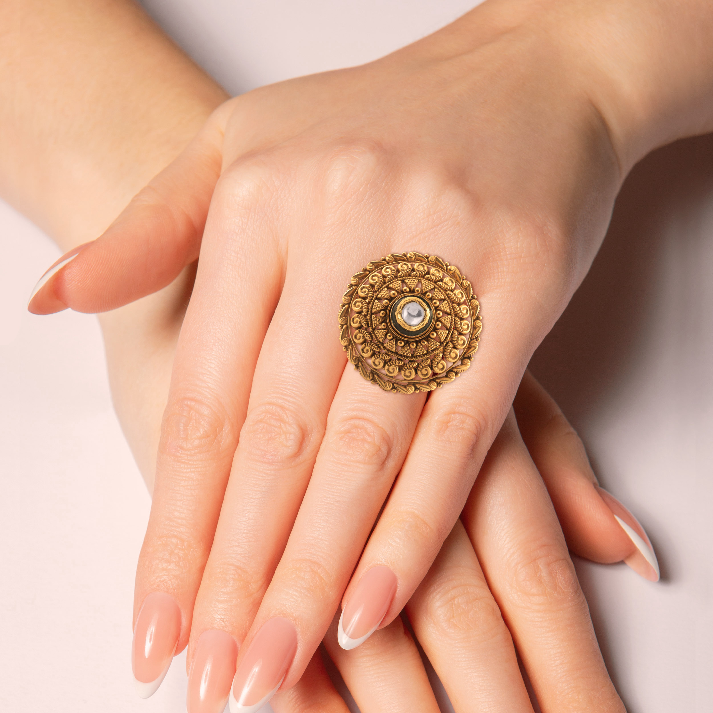 Regalia Luxe Kundan Gold Ring - Senco Gold and Diamonds
