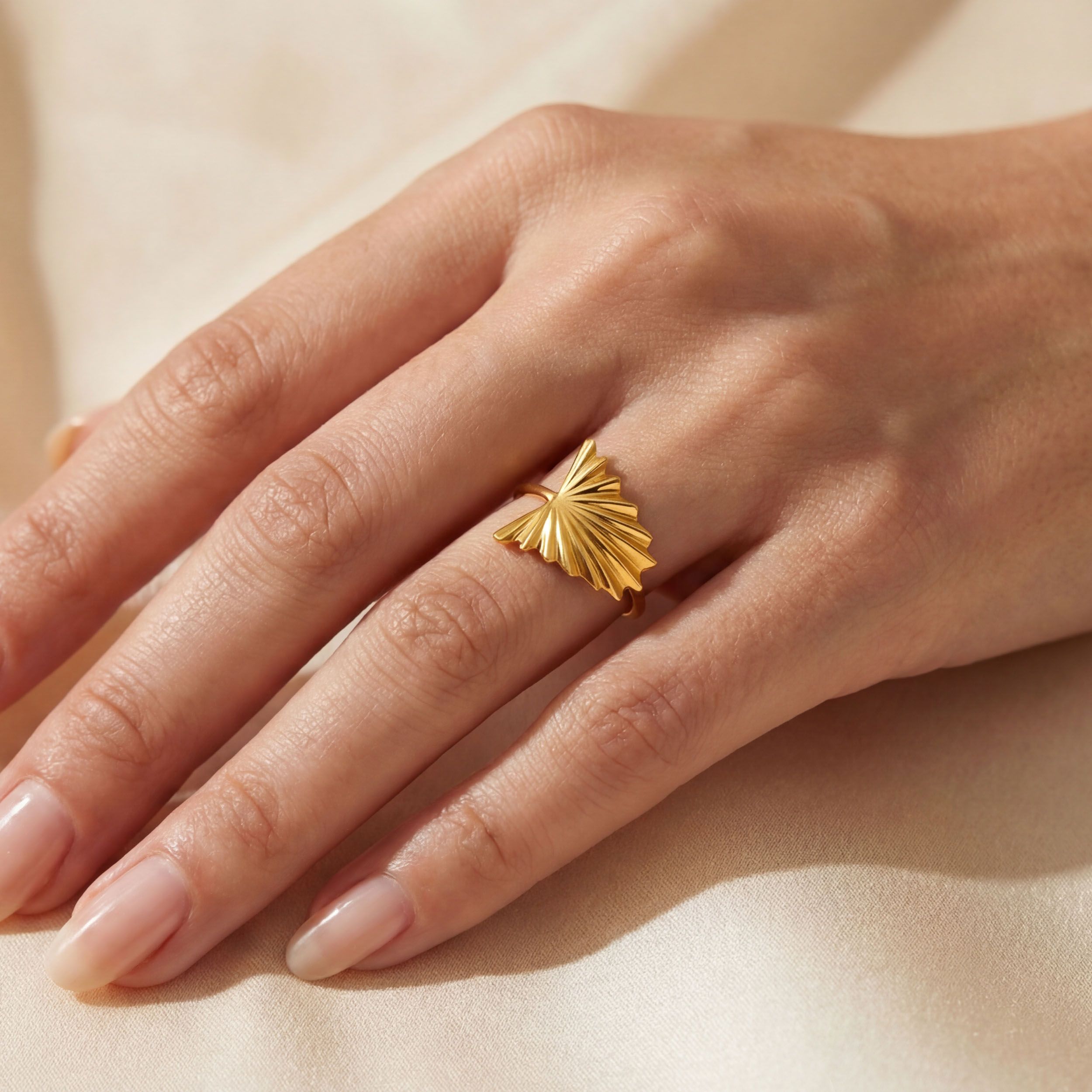 Palm Whisper Gold Ring alternate view 3