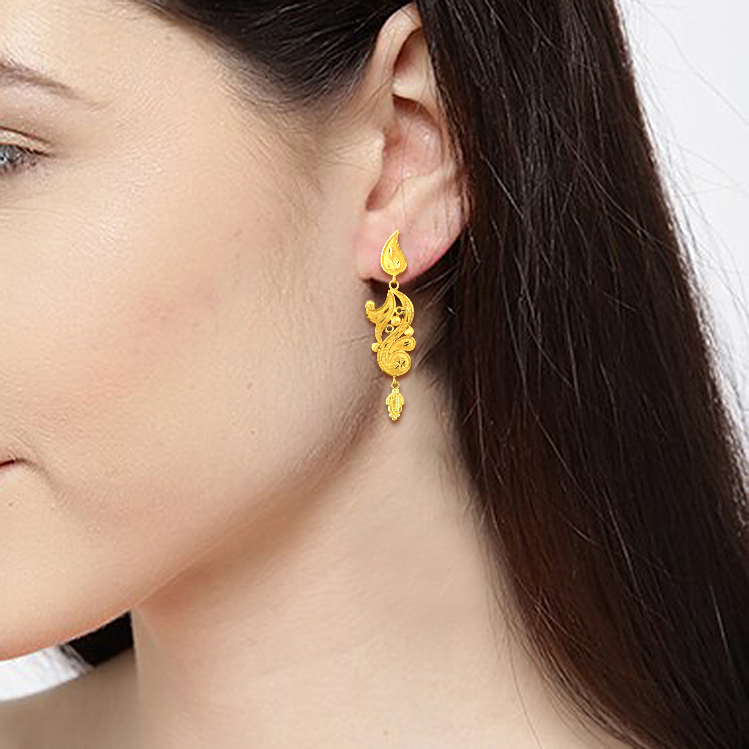 Artistic Paisley Gold Drop Earrings  - Senco Gold and Diamonds