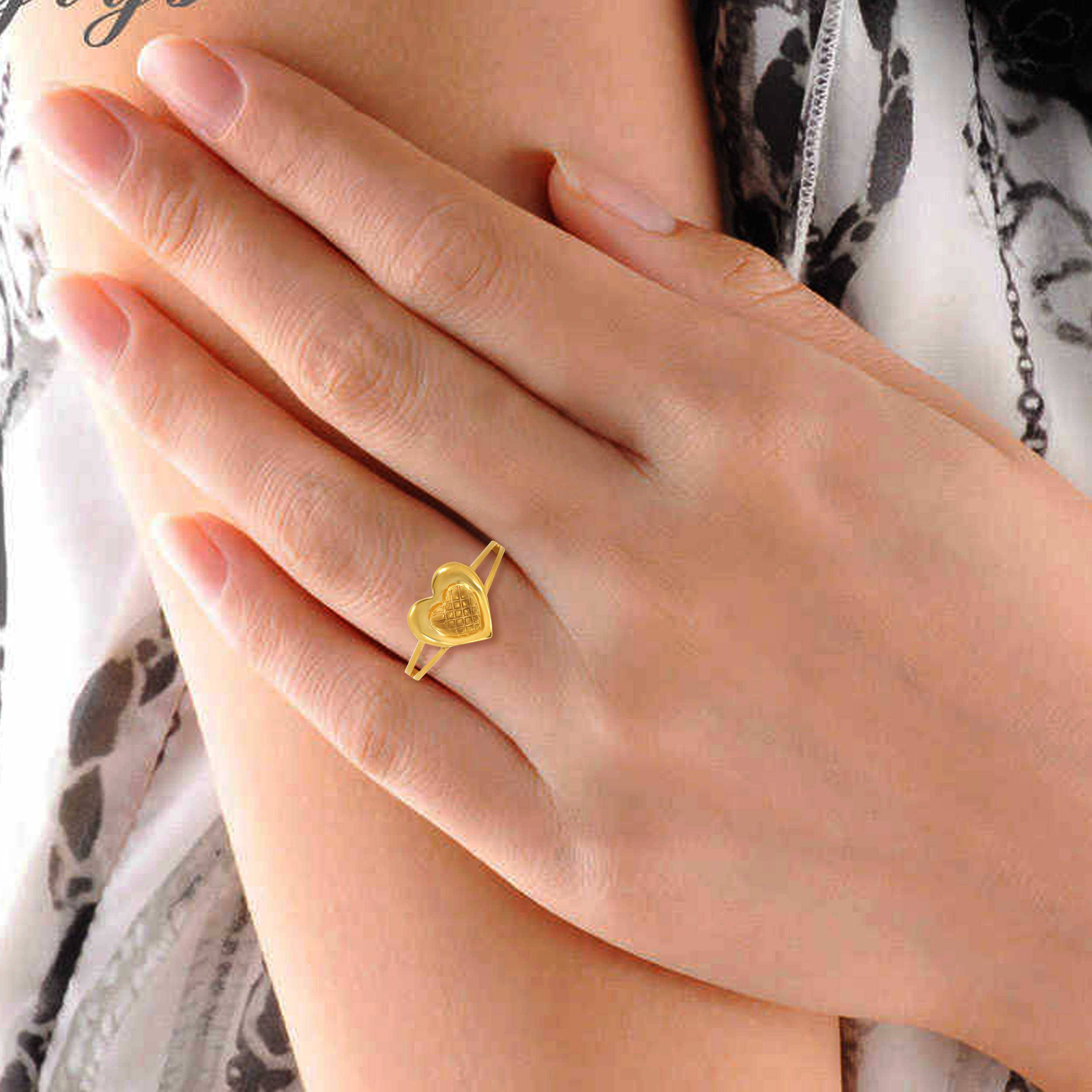Happy Heart Gold Ring - Senco Gold and Diamonds