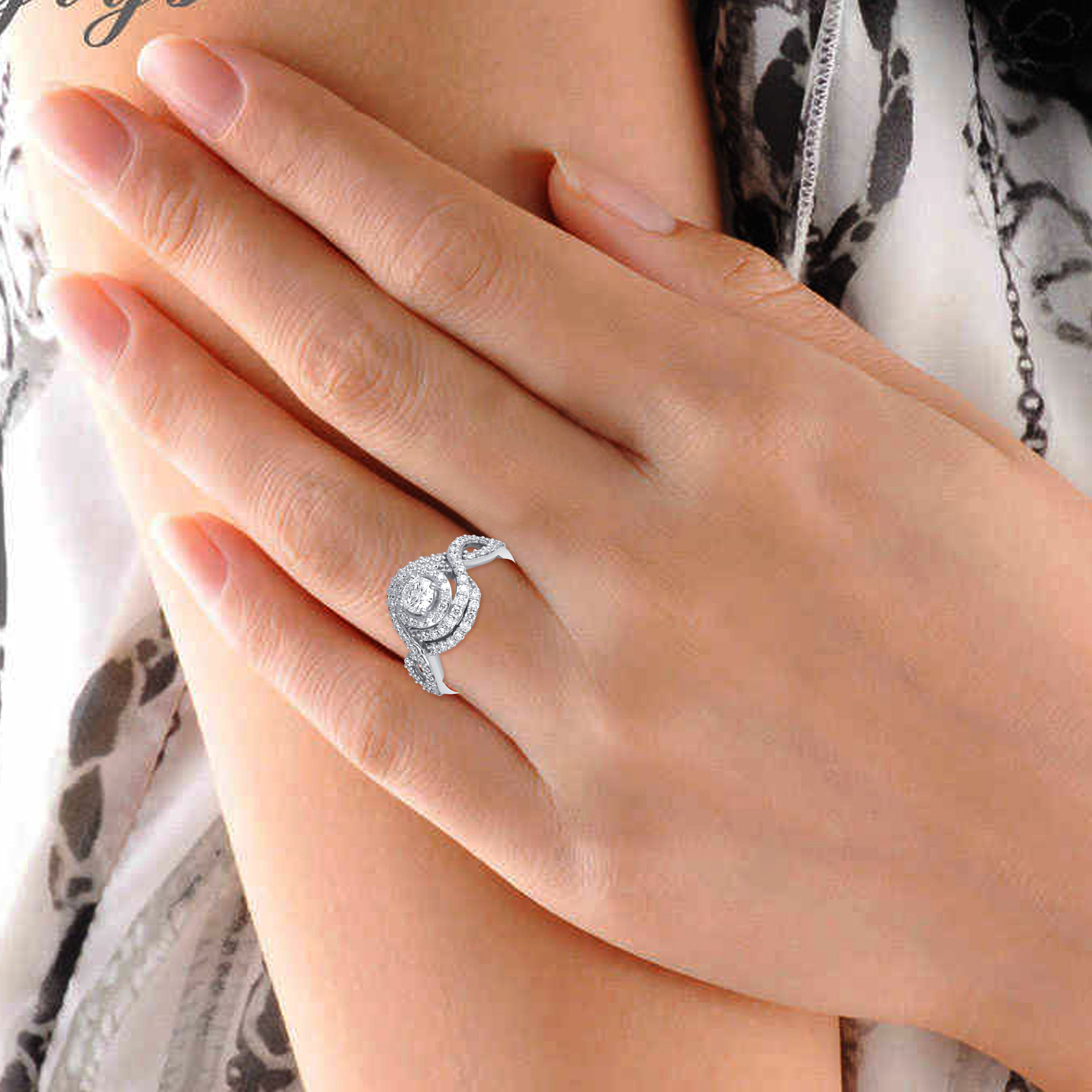 Heavenly Magnificence Platinum Ring - Senco Gold and Diamonds