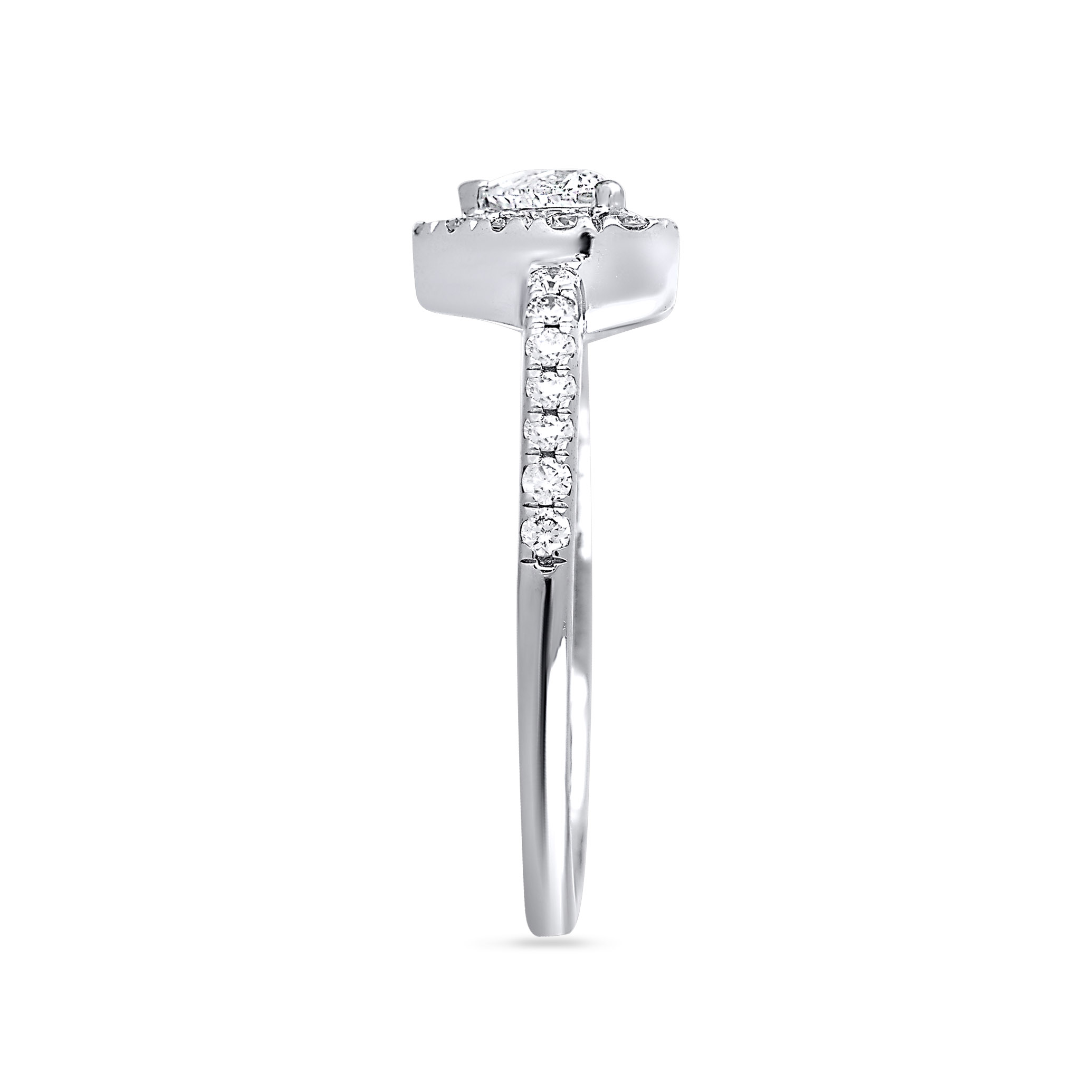 Majestic Glow of Heart Platinum Ring - Senco Gold and Diamonds
