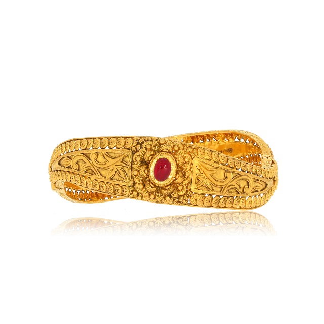 Flora Art Antique Gold Bangle - Senco Gold and Diamonds