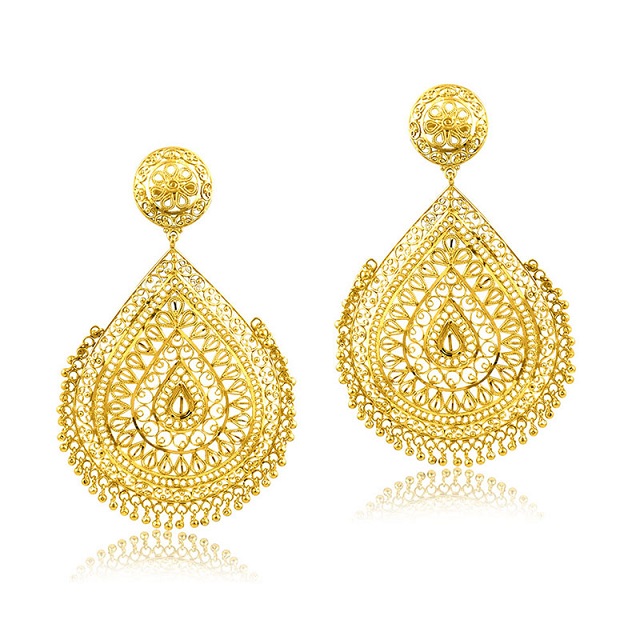 Bridal Allure Gold Danglers - Senco Gold and Diamonds