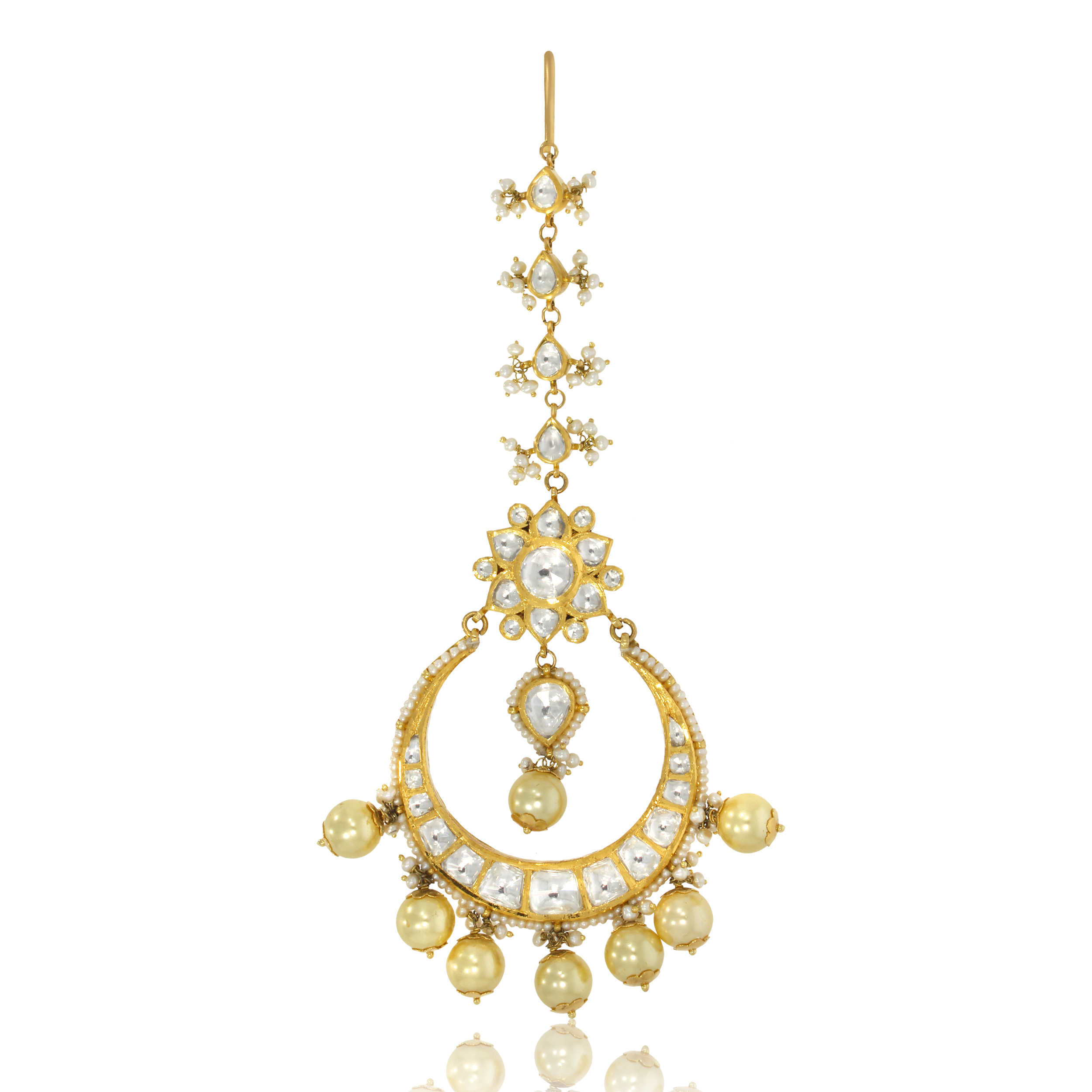Intriguing Radiant Gold Maang Tikka - Senco Gold and Diamonds
