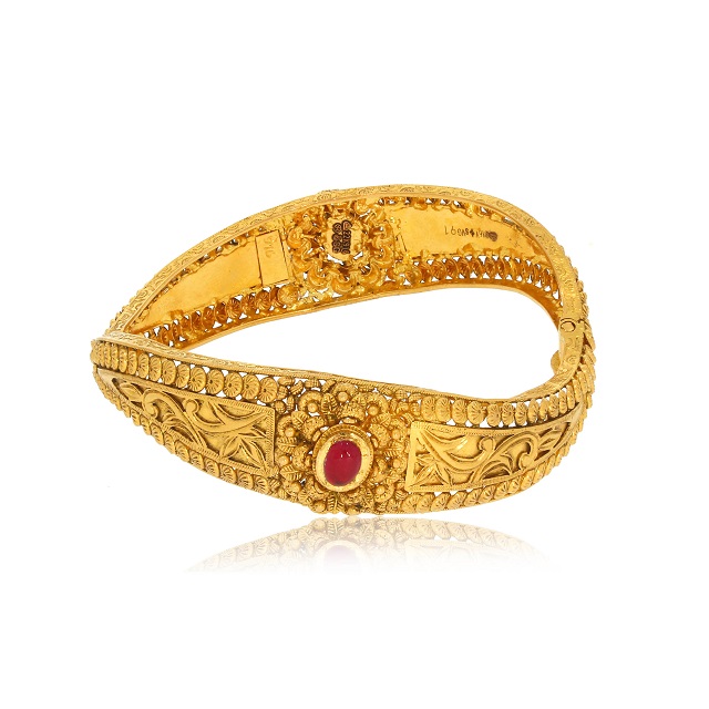 Flora Art Antique Gold Bangle - Senco Gold and Diamonds