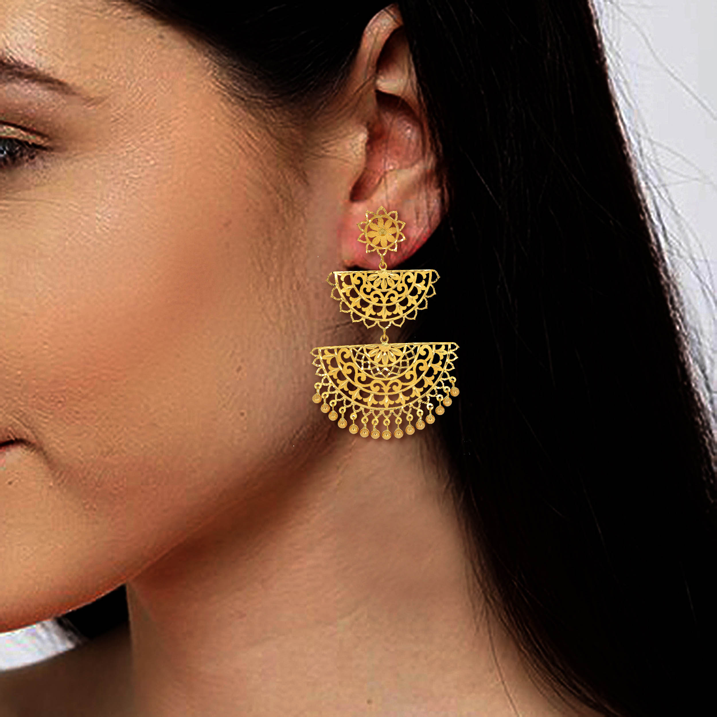 Expressive Art Gold Danglers - Senco Gold and Diamonds