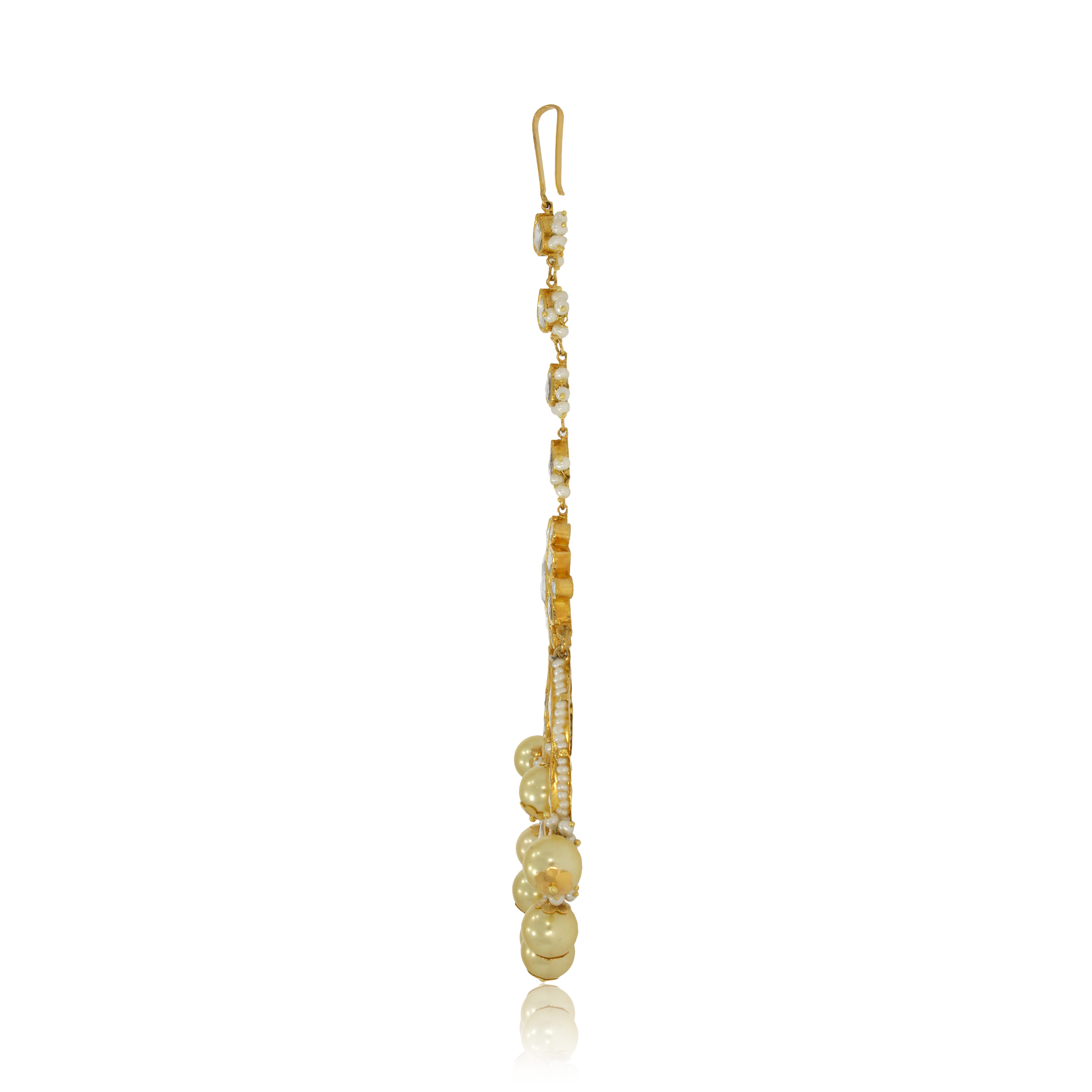 Intriguing Radiant Gold Maang Tikka - Senco Gold and Diamonds